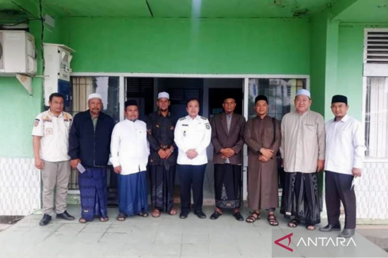 Pj Bupati Abdya Bahas Penegakan Syariat Islam Dengan Mpu Antara News Aceh