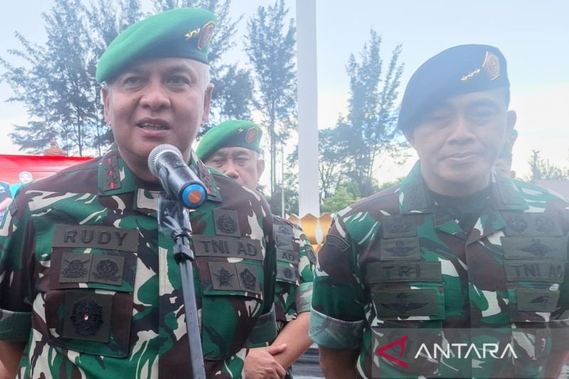 Mayjen TNI Rudy Rachmat Nugraha Pegang Tongkat Komando Kodam Mulawarman