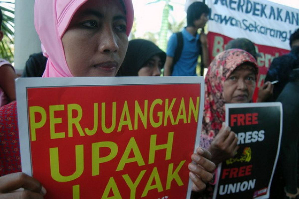 Indonesian workers continue fighting for decent wage, better benefits