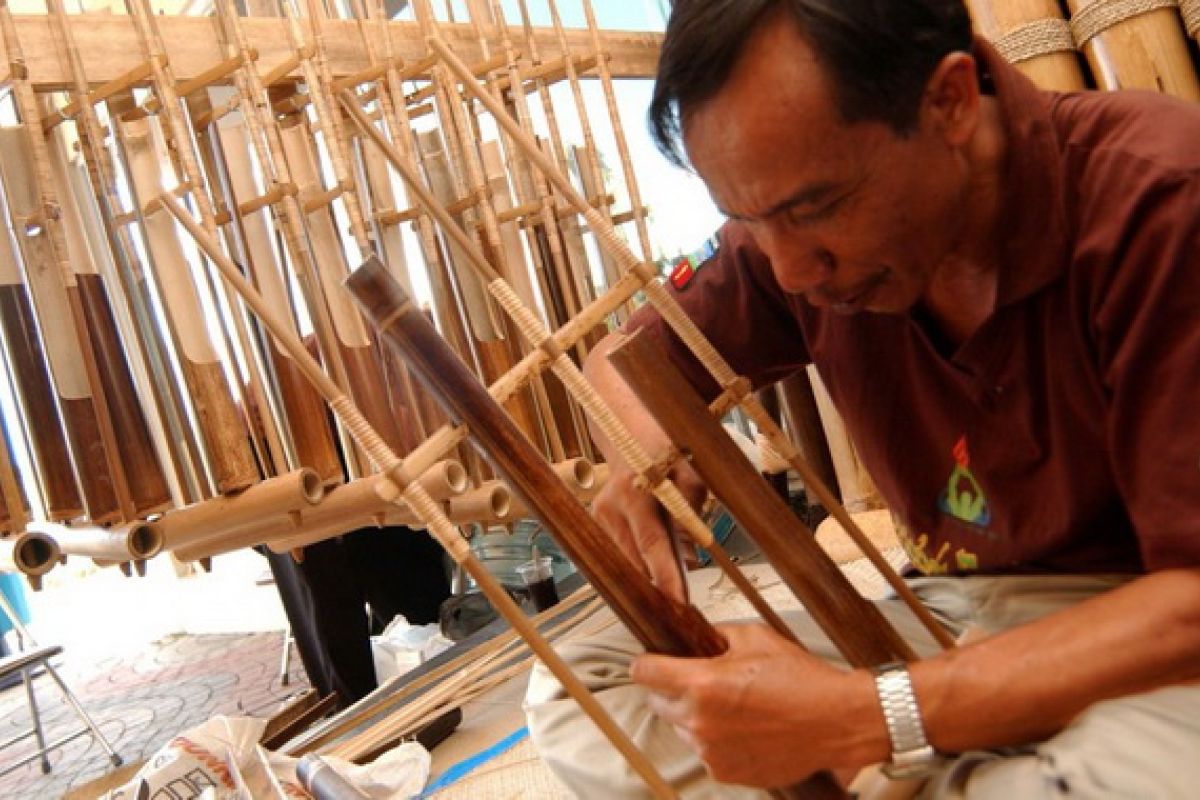 Angklung Jadi Ikon Pameran Kridaya 2011 