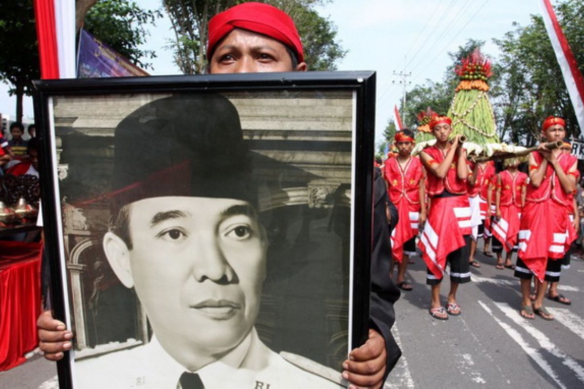 Cerita Bung Karno pernah berjualan kain di Ende