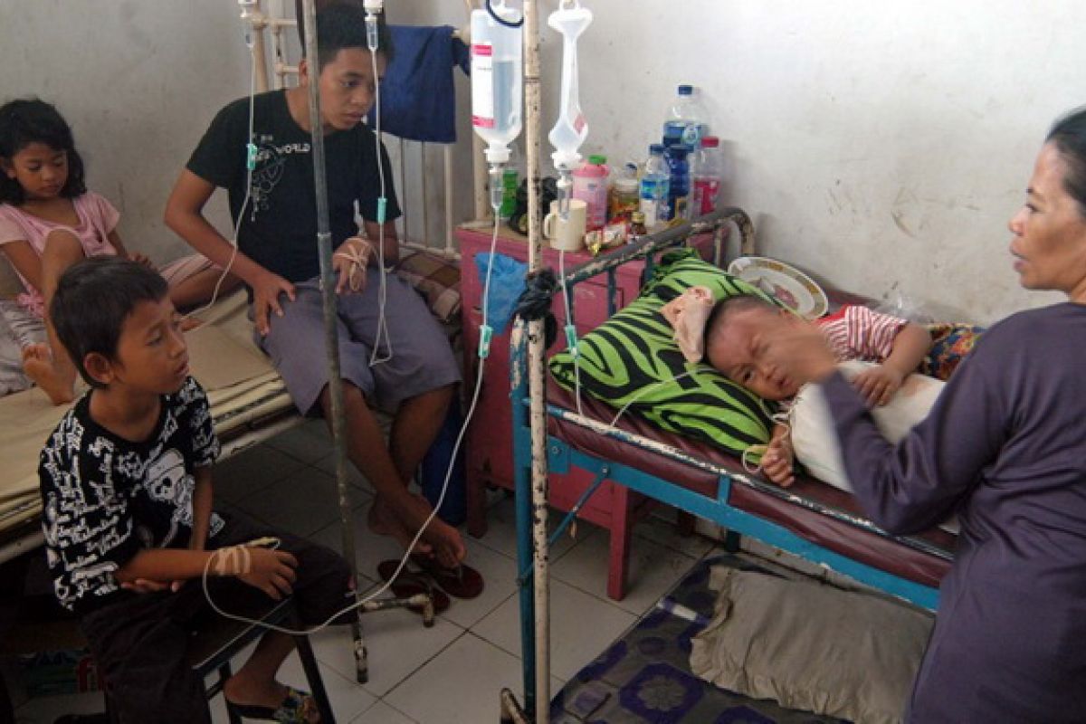 Ribuan Karyawan KMK Tangerang Keracunan