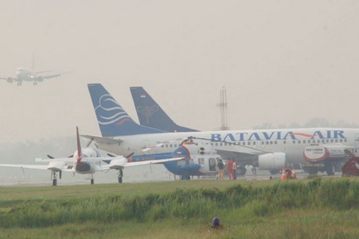 Akibat kabut asap, pesawat gagal mendarat di Bandara Pangsuma