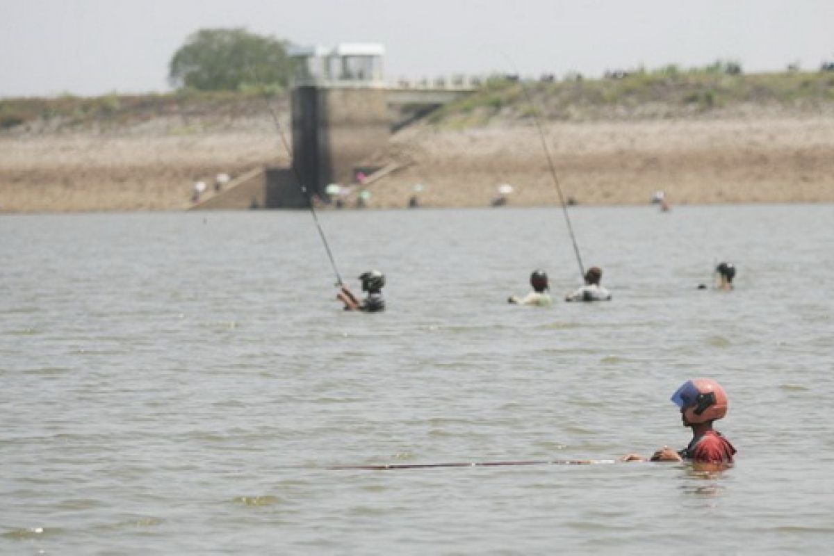 Debit waduk menyusut dalam 24 tahun