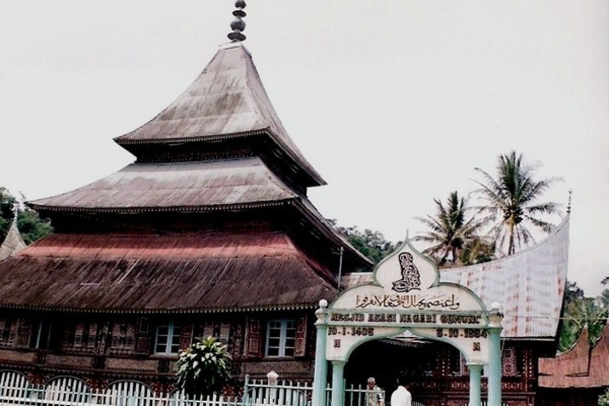 Masjid Kayu Tertua di Serambi Mekah