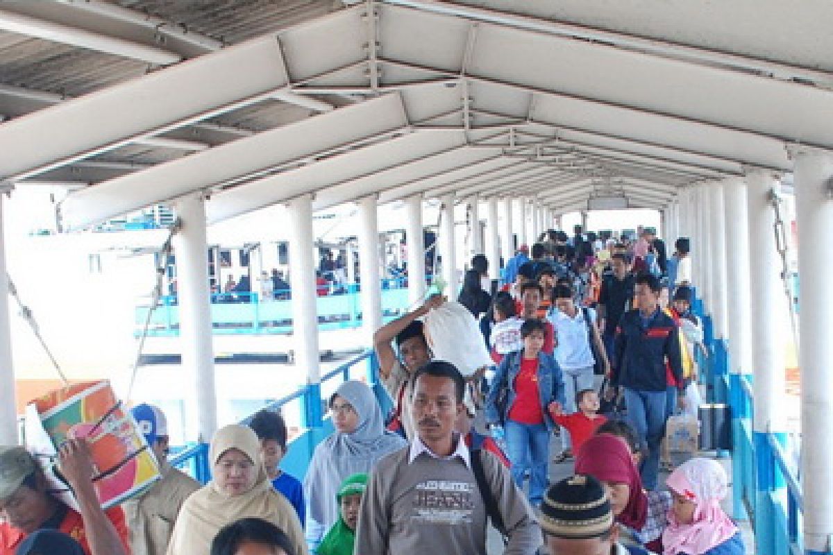 Aktivitas Terminal Terpadu Merak masih normal