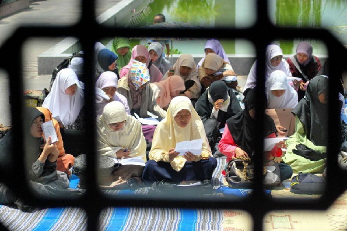 Jelaskan akarnya, cara masjid kampus melawan radikalisme