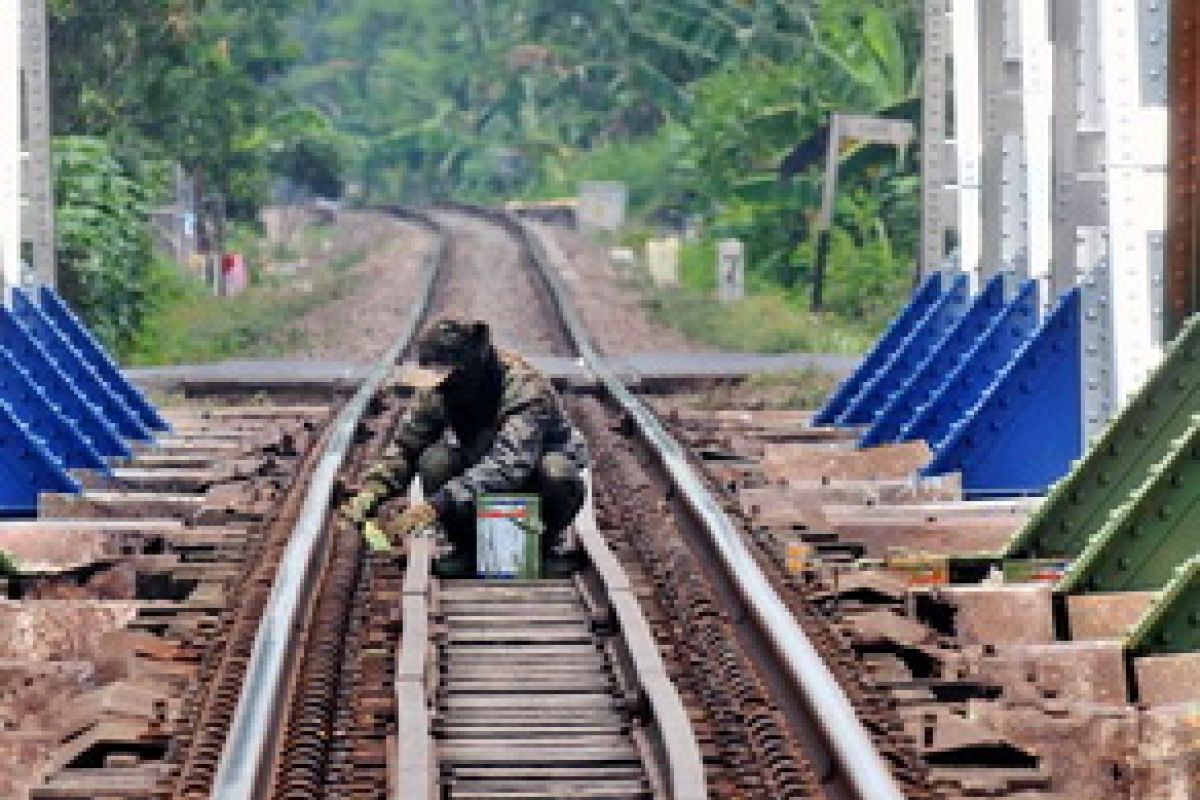 KA Tabrakan Tetap Lanjutkan Perjalanan