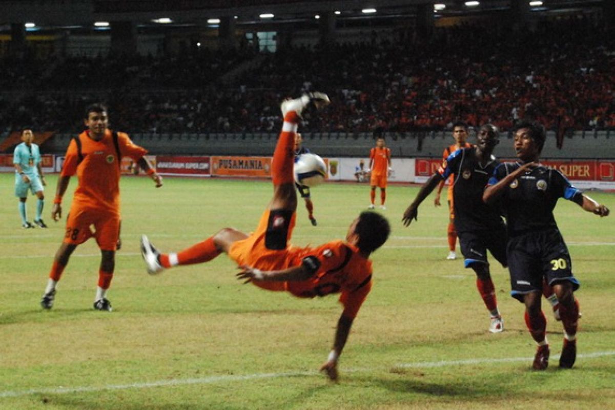 Arema Kandaskan Persiba 3-0