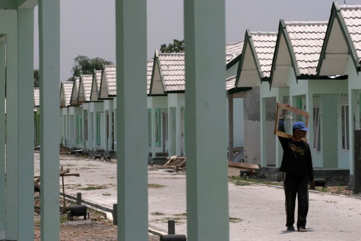 RI govt to build 150,000 low-cost houses