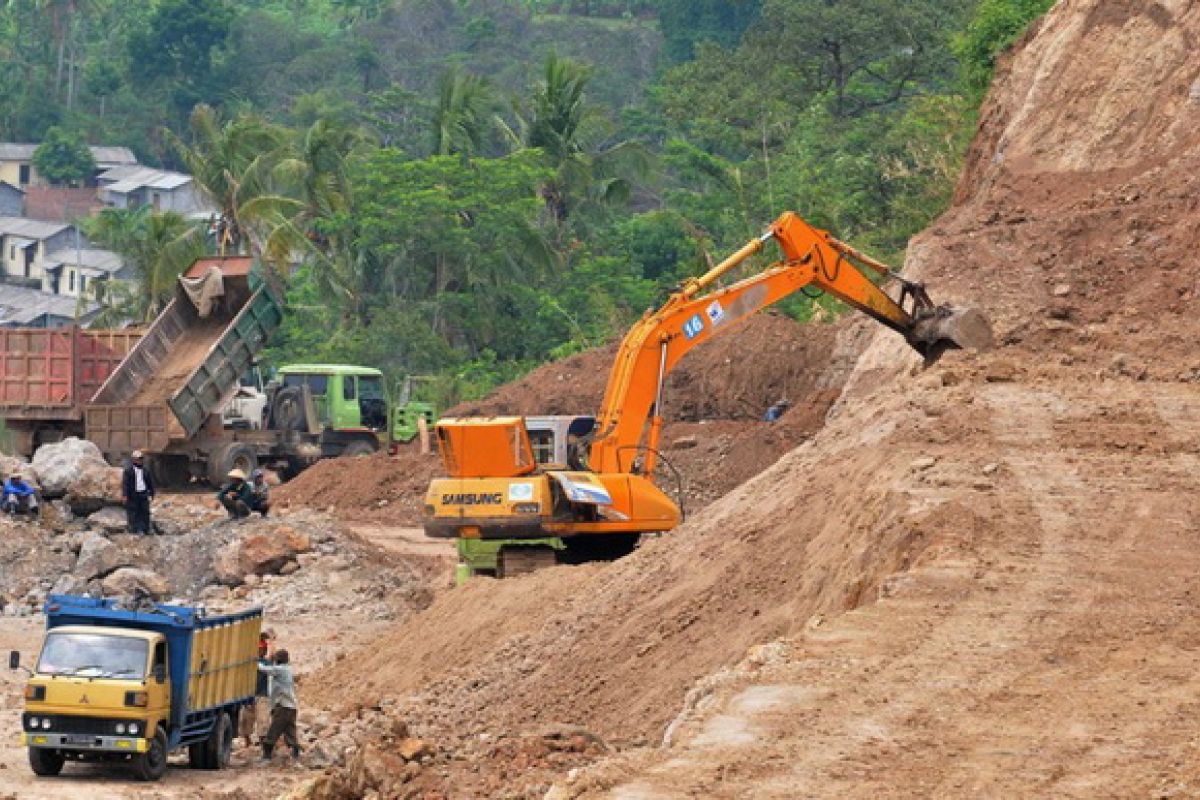 Proses Pembebasan Lahan Tol Semarang-Batang Terhenti