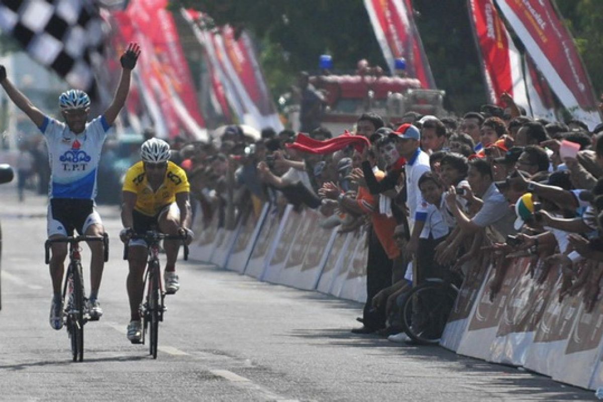 Ghader bisa pertahankan yellow jersey meski cedera