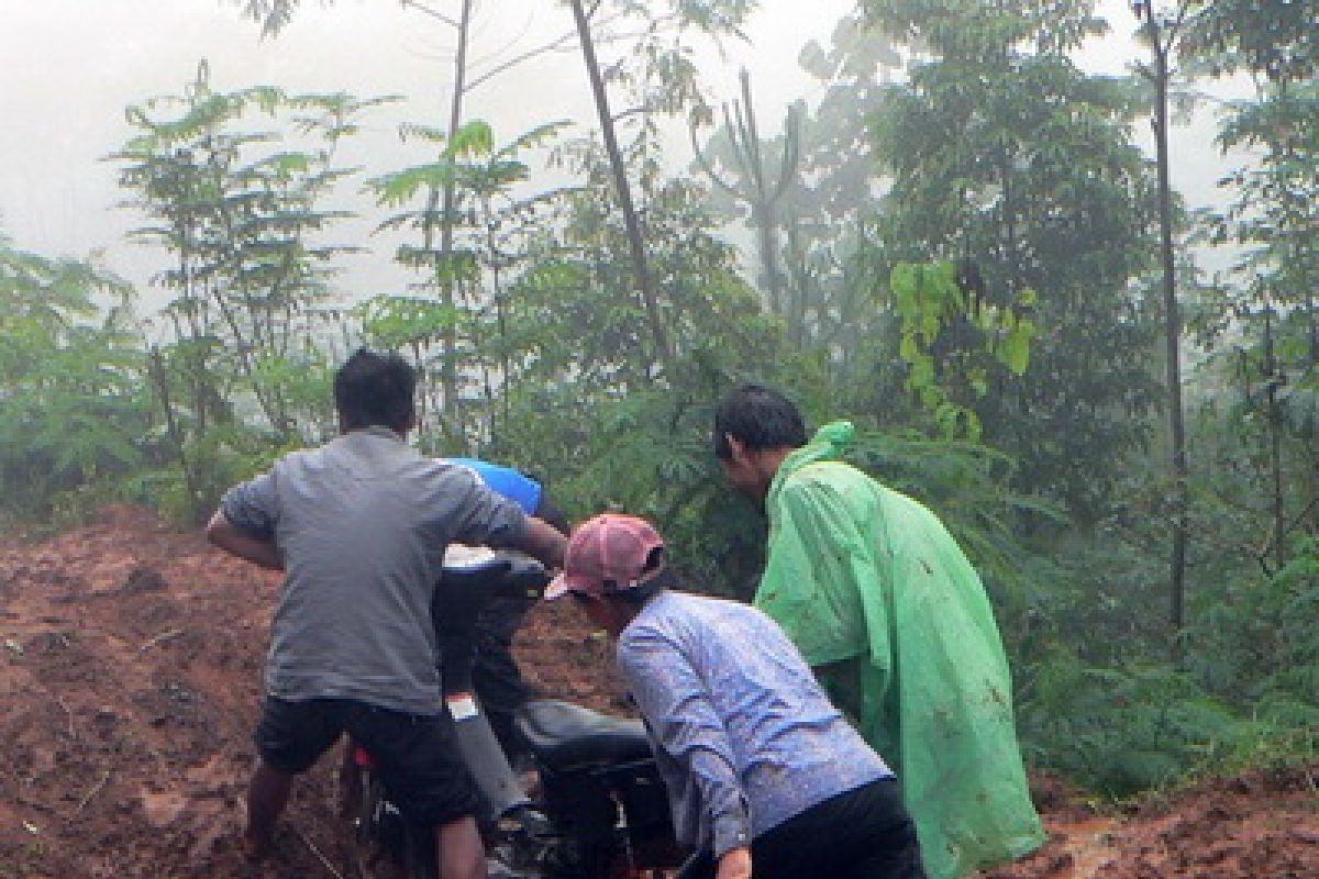 Kemensos: logistik korban longsor Purworejo aman