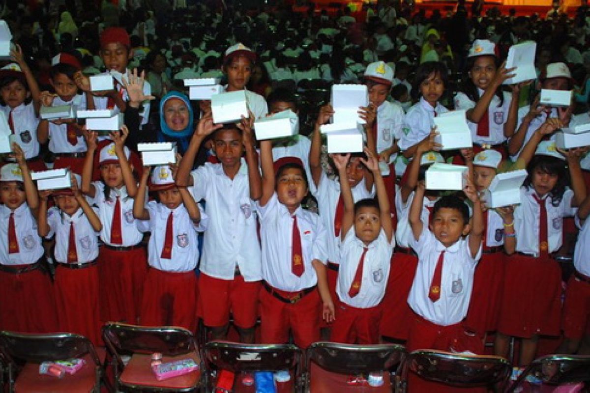 Cegah kegemukan, terapkan peraturan pola makan untuk anak