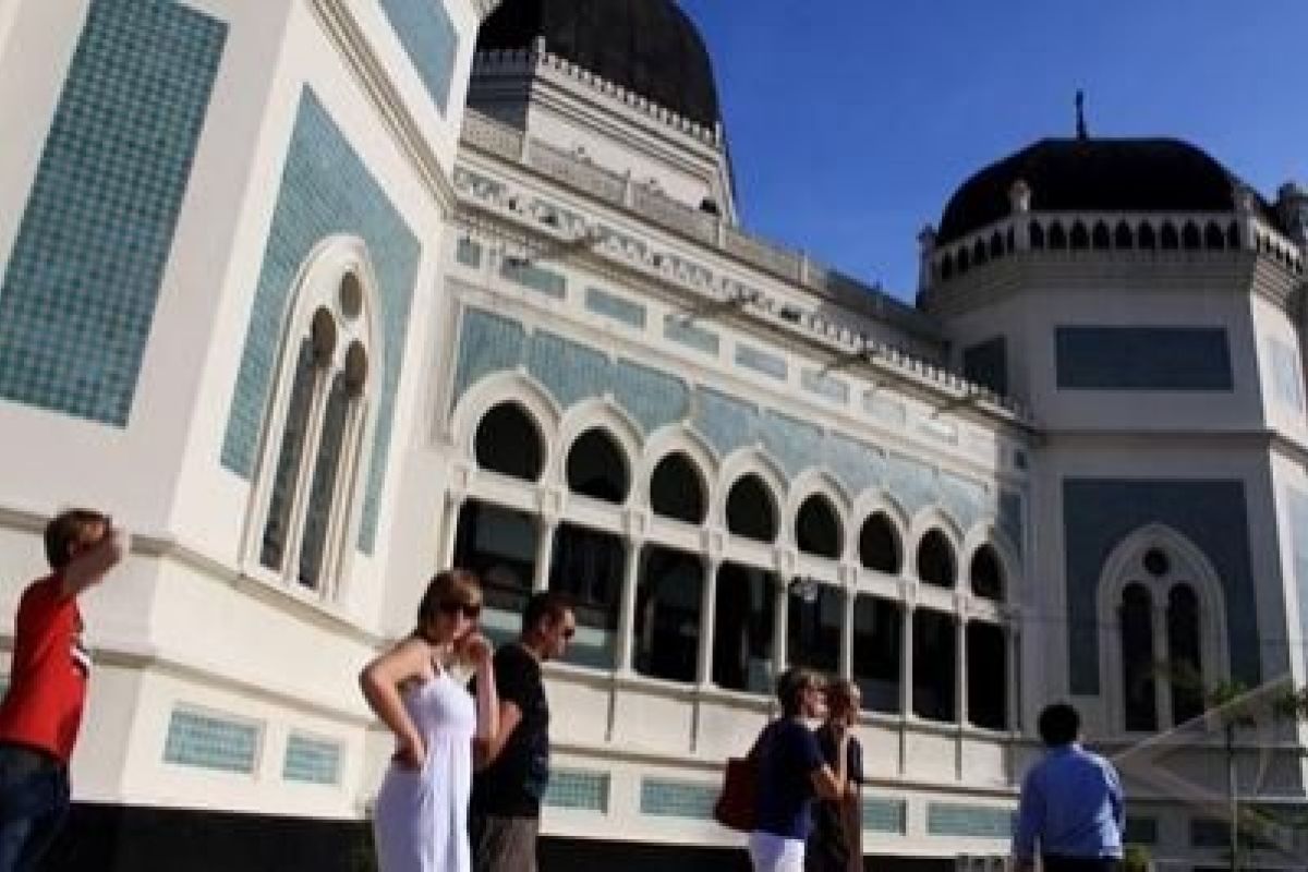 Pemerintah kembangkan 9 destinasi wisata syariah