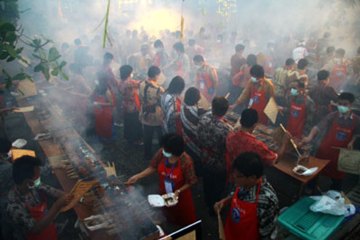 Gorontalo catat rekor dunia sajian sate