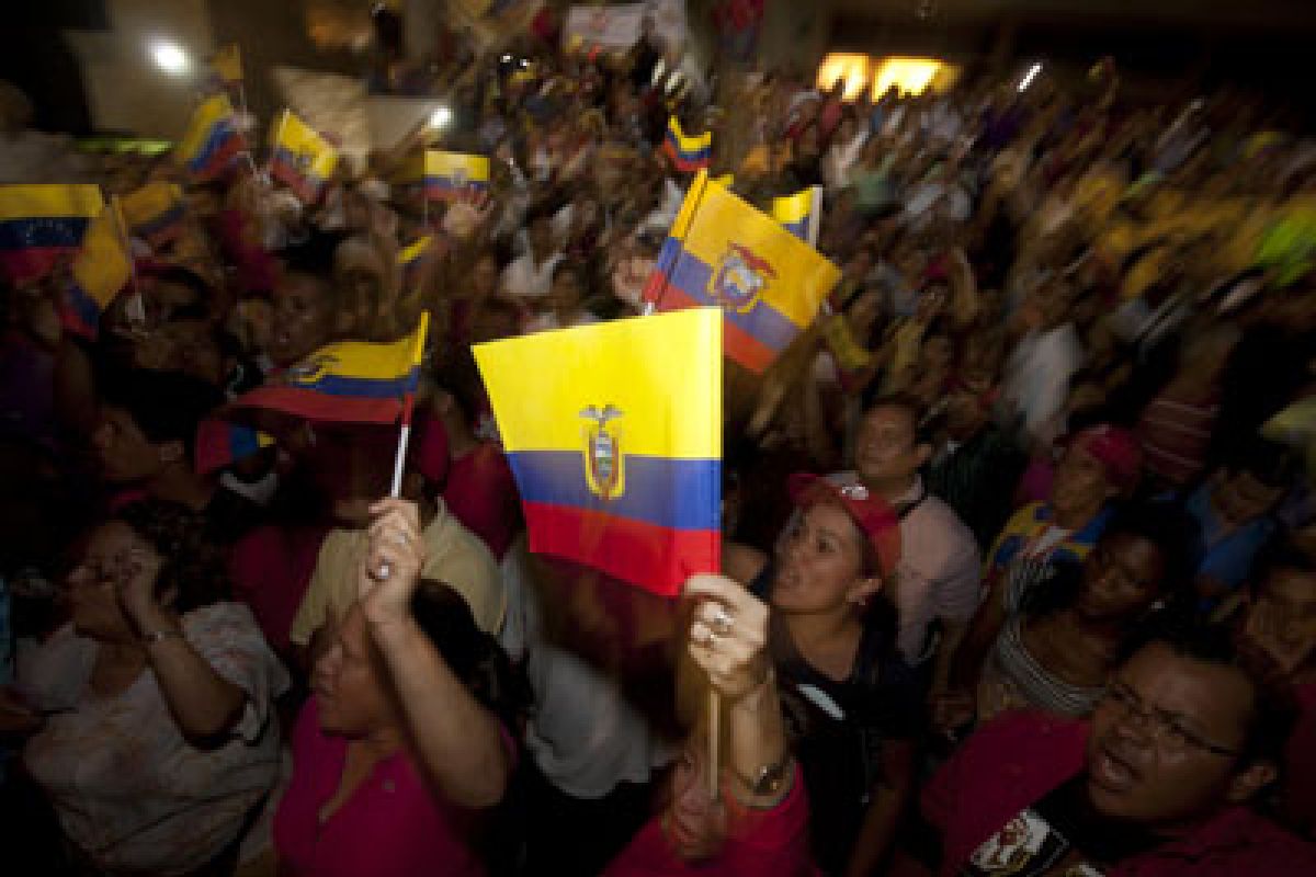 Berita Dunia - Masyarakat adat Conaie berunjuk rasa kendati jama malam di Ekuador