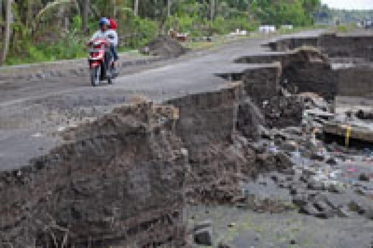 PUPR Mataram belum terima laporan tanggul longsor
