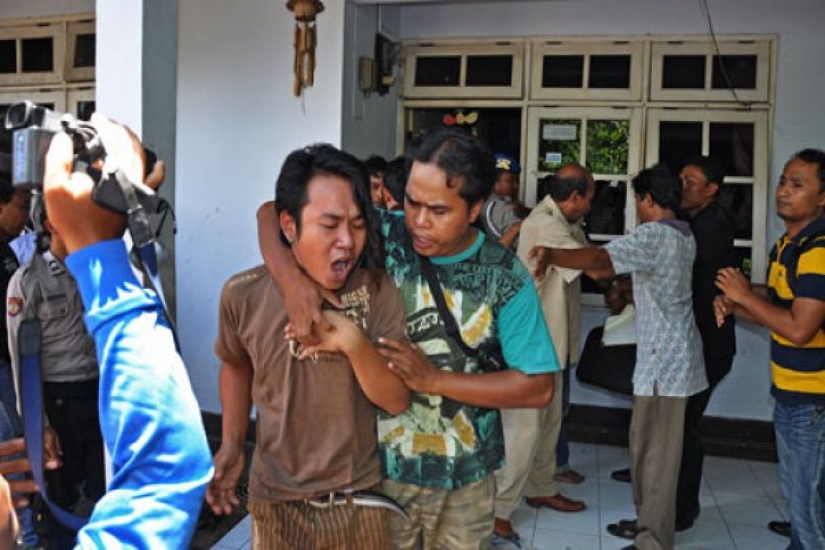 Viral! Ormas Madas Diduga Terlibat Eksekusi Rumah di Surabaya, Kakek Syok Hingga Meninggal