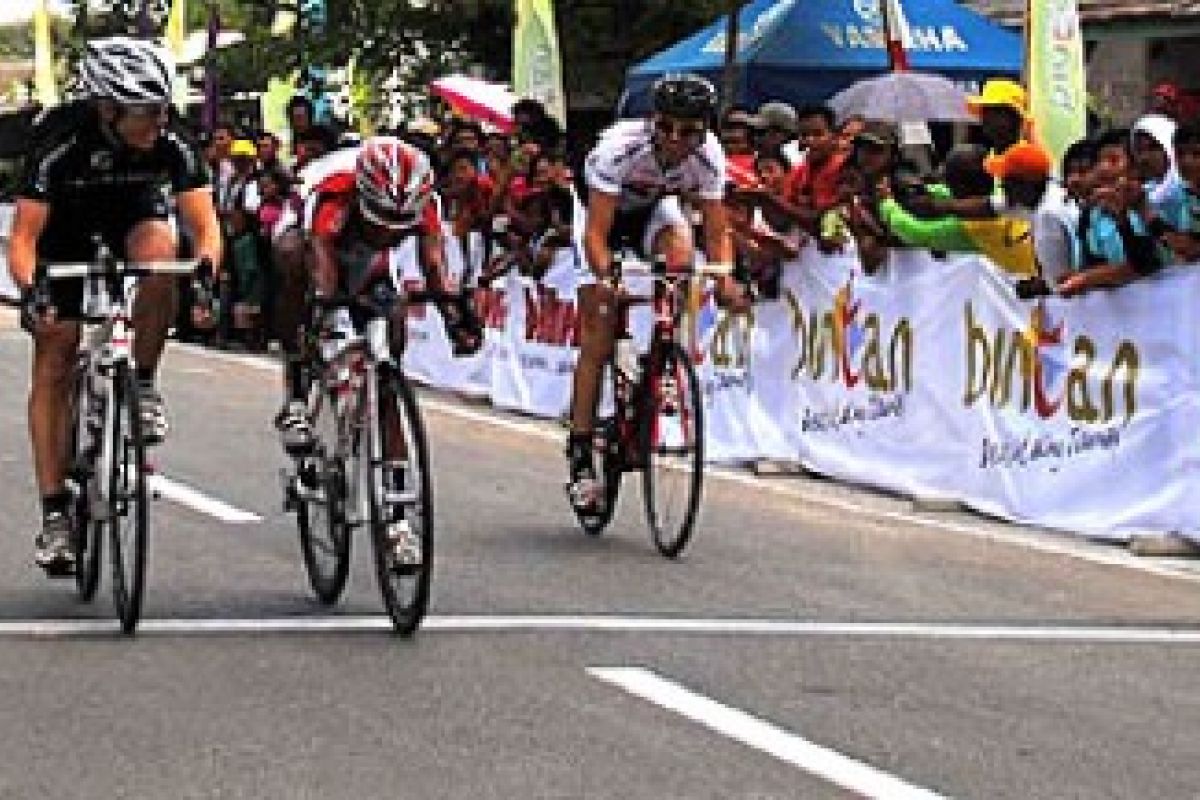 Pembalap Singapura Juara I Etape Pertama Tour de Bintan