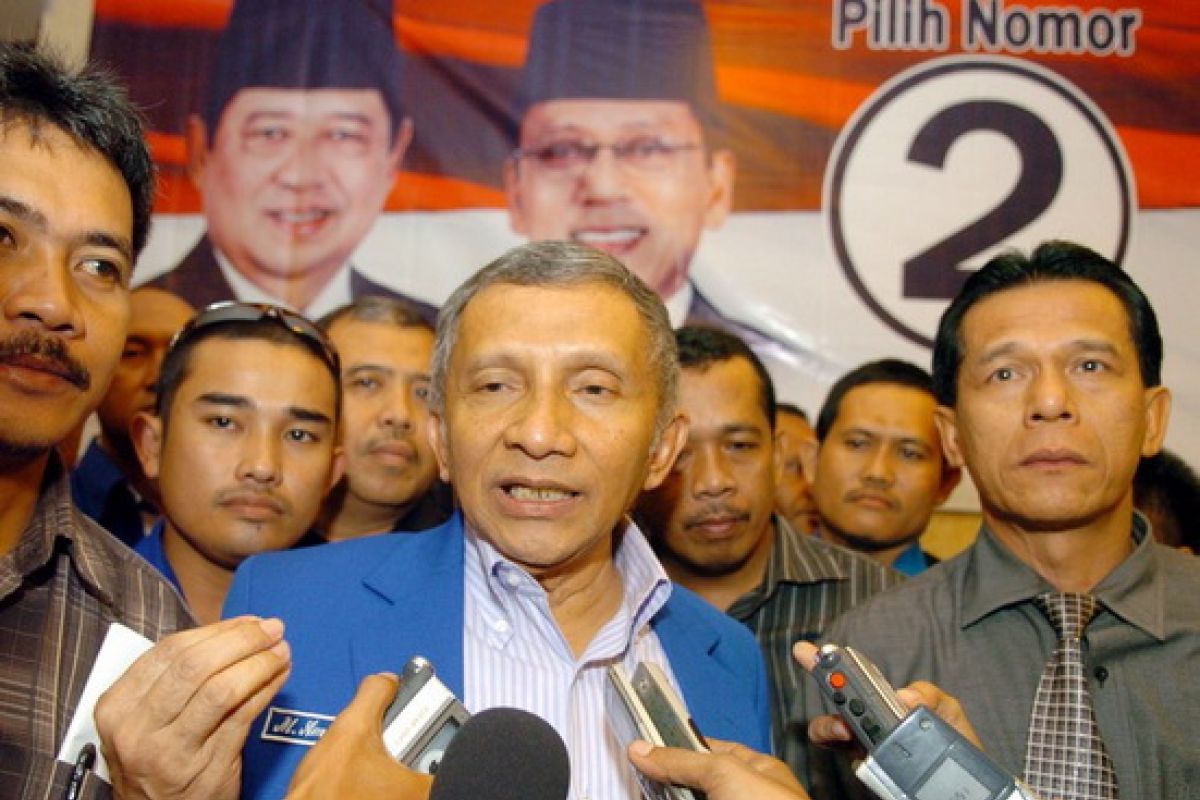 Amien Rais prihatin petinggi parpol di Indonesia terlibat korupsi