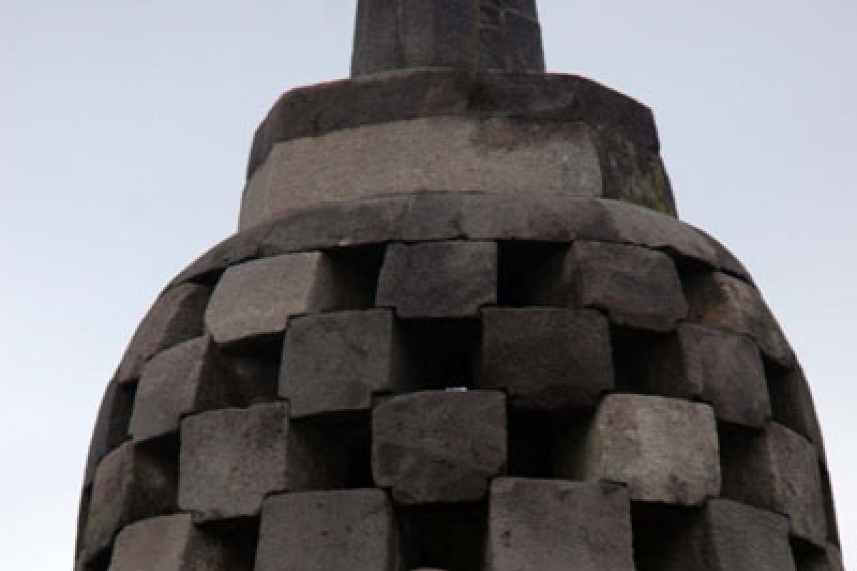 Kemendikbud kaji pemasangan "chattra" pada stupa Borobudur