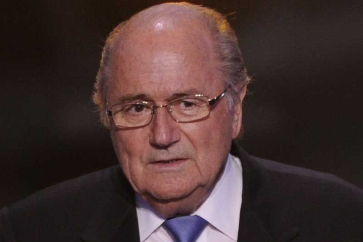 Blatter Berusaha Rangkul FA Inggris