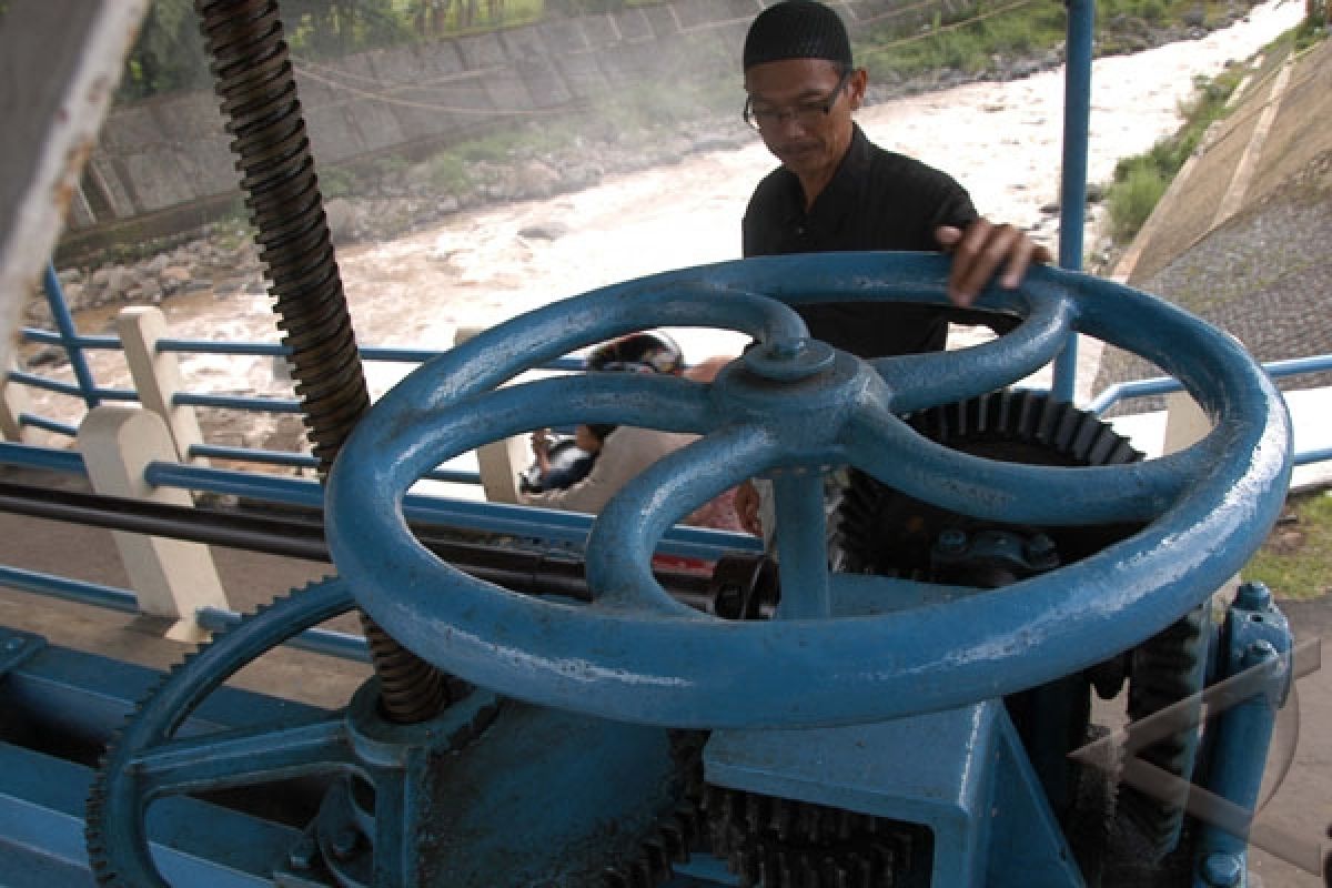 Hujan guyur Bogor, Katulampa waspada