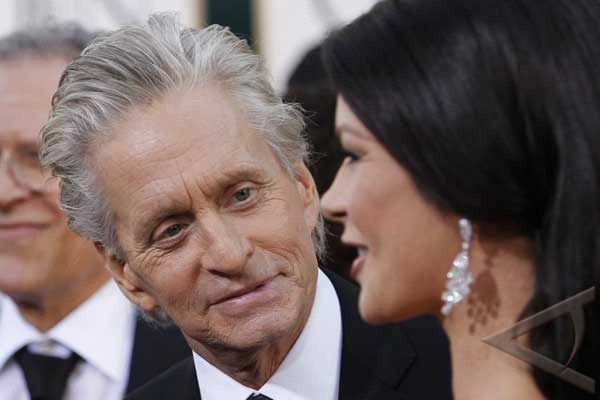 Michael Douglas dan Catherina Zeta-Jones pisah ranjang