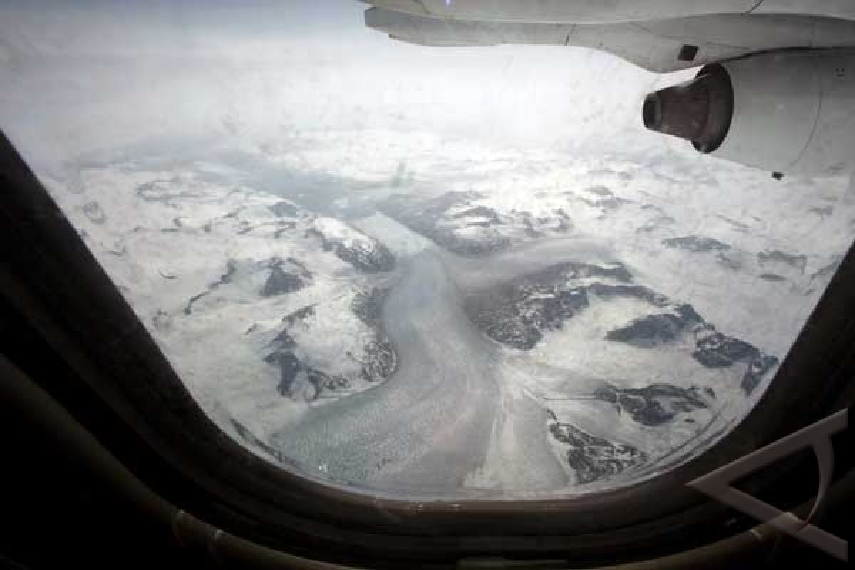 Sebagian Es Antartika Terbentuk dari Bawah