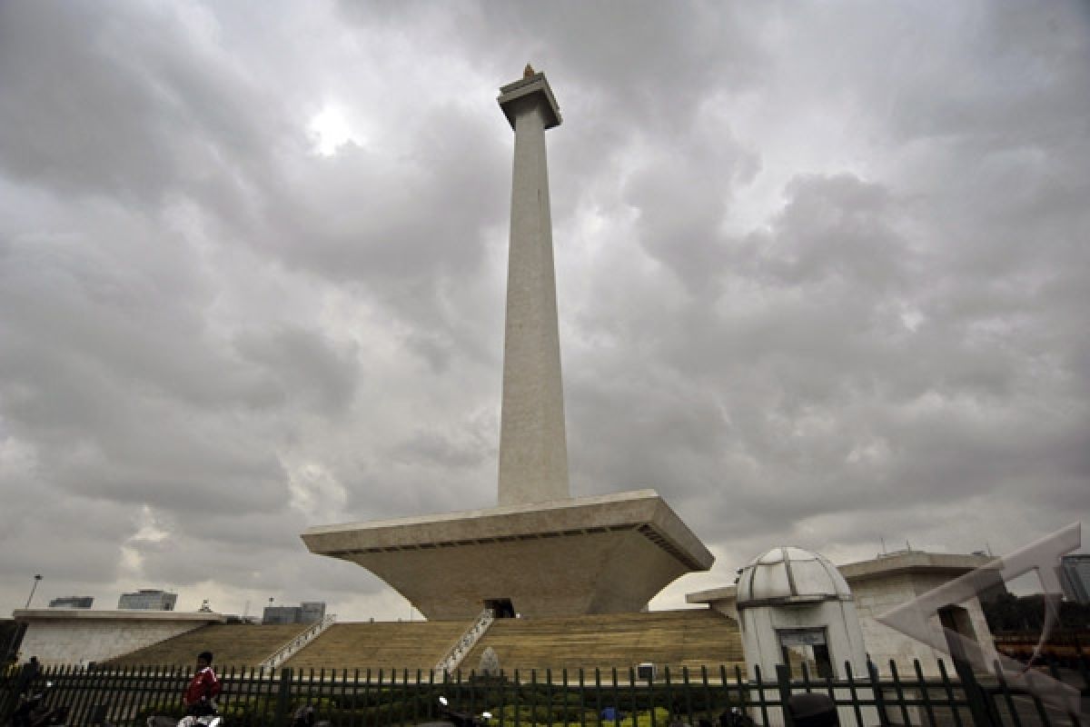 Jakarta diperkirakan cerah berawan pada Senin