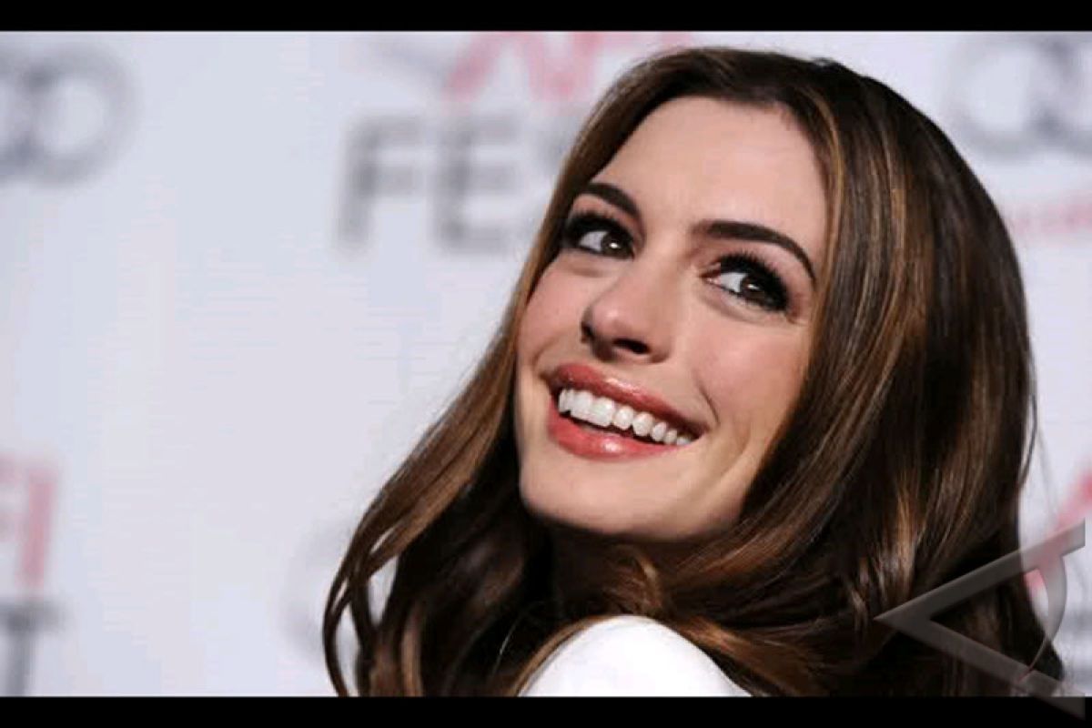 Anne Hathaway takut menyanyi di "Les Miserables"