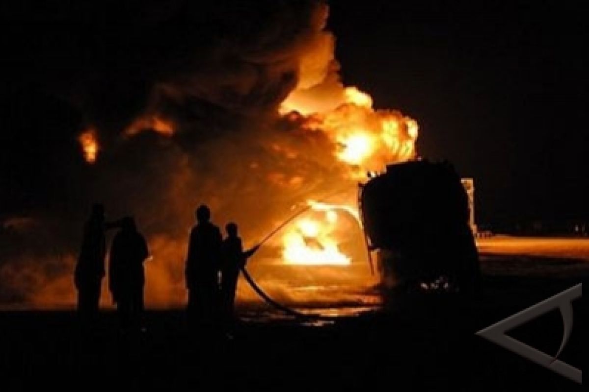 NATO fuel tanker torched in nw Pakistan: officials