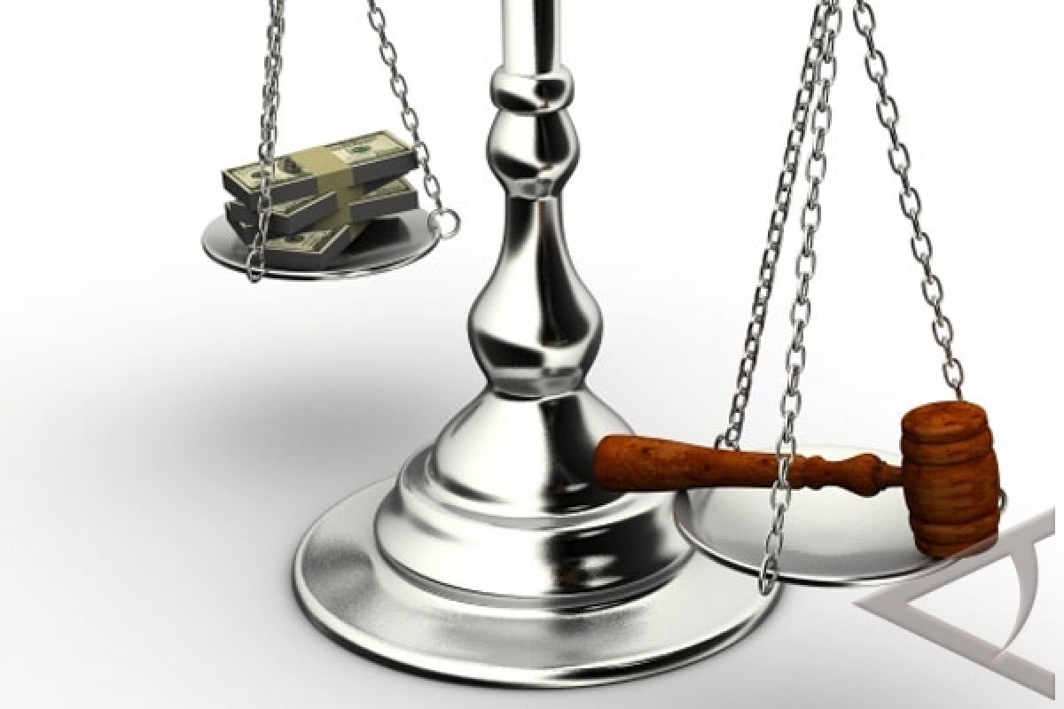 Catatan Ekonomi Versus Hukum 2011  