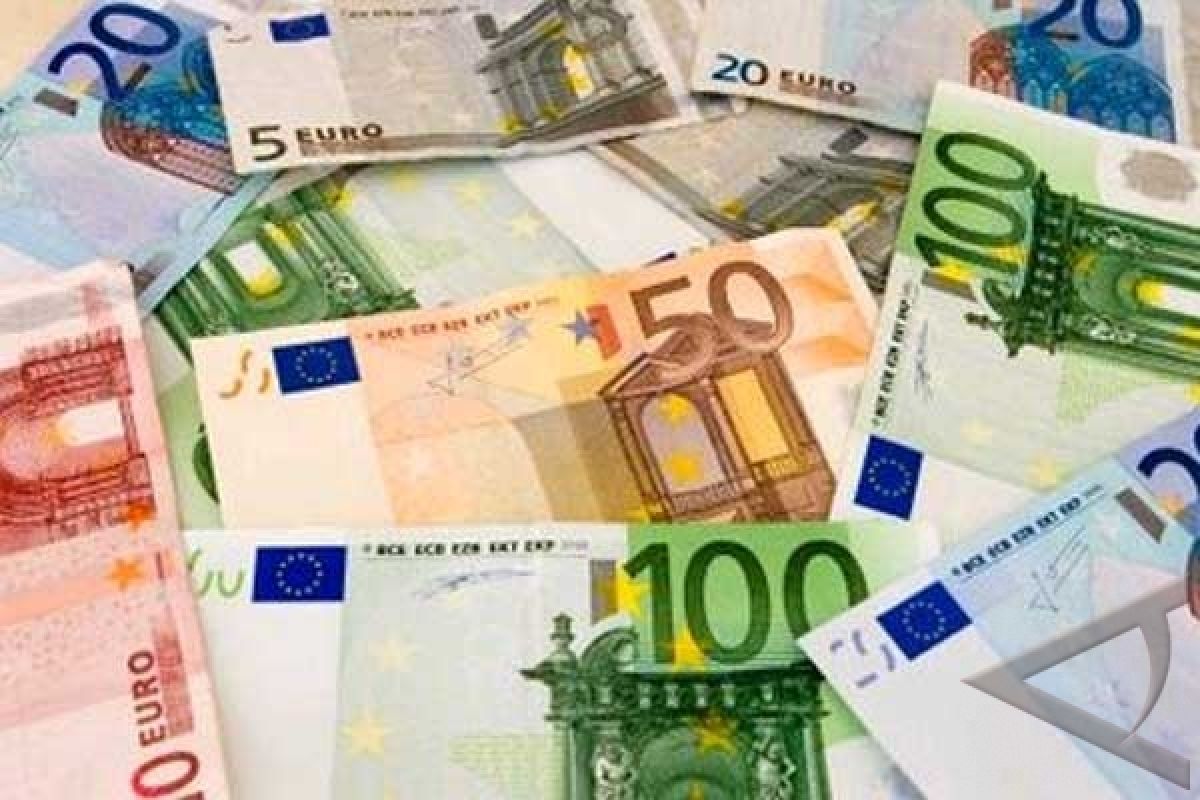 Dolar AS melemah ketika euro naik didorong proposal dana pemulihan UE