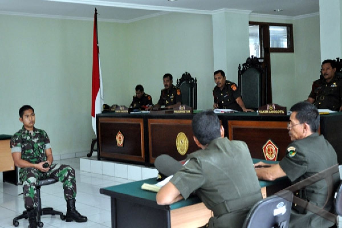 Video Kekerasan, Tiga Anggota TNI Dituntut 9-12 Bulan