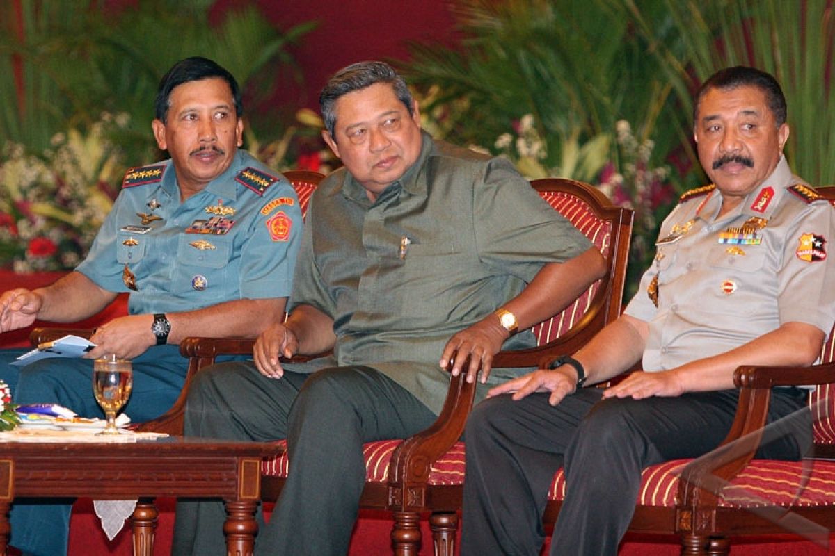 President speaks in military, police leadership meeting