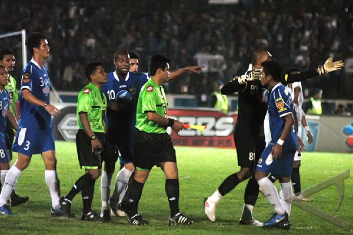 Persib Imbangi Arema 1-1 