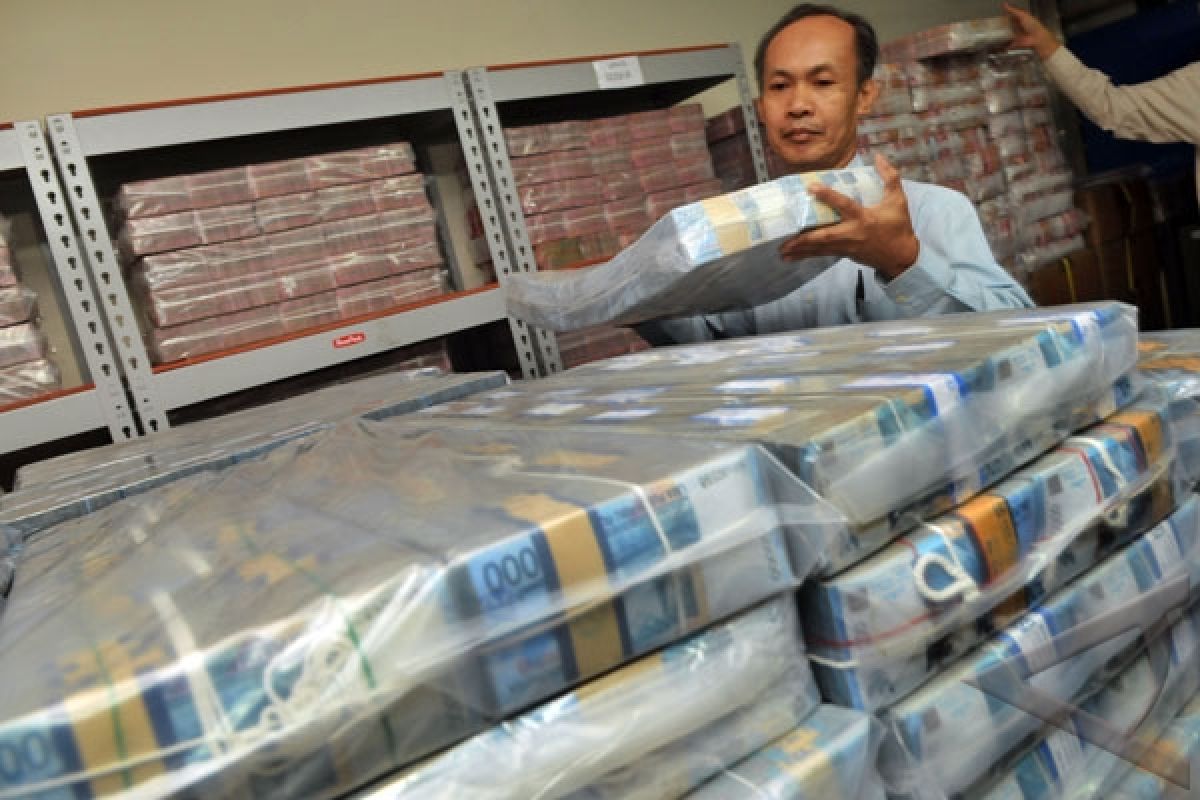 Rupiah Senin Sore Menguat ke Rp8.912