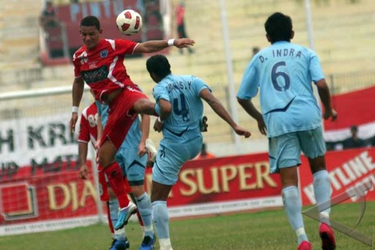 Deltras Bungkam Persela 2-0 