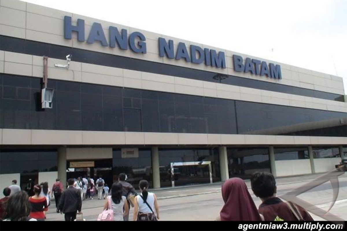 Bandara Hang Nadim Tunda Seluruh Penerbangan 