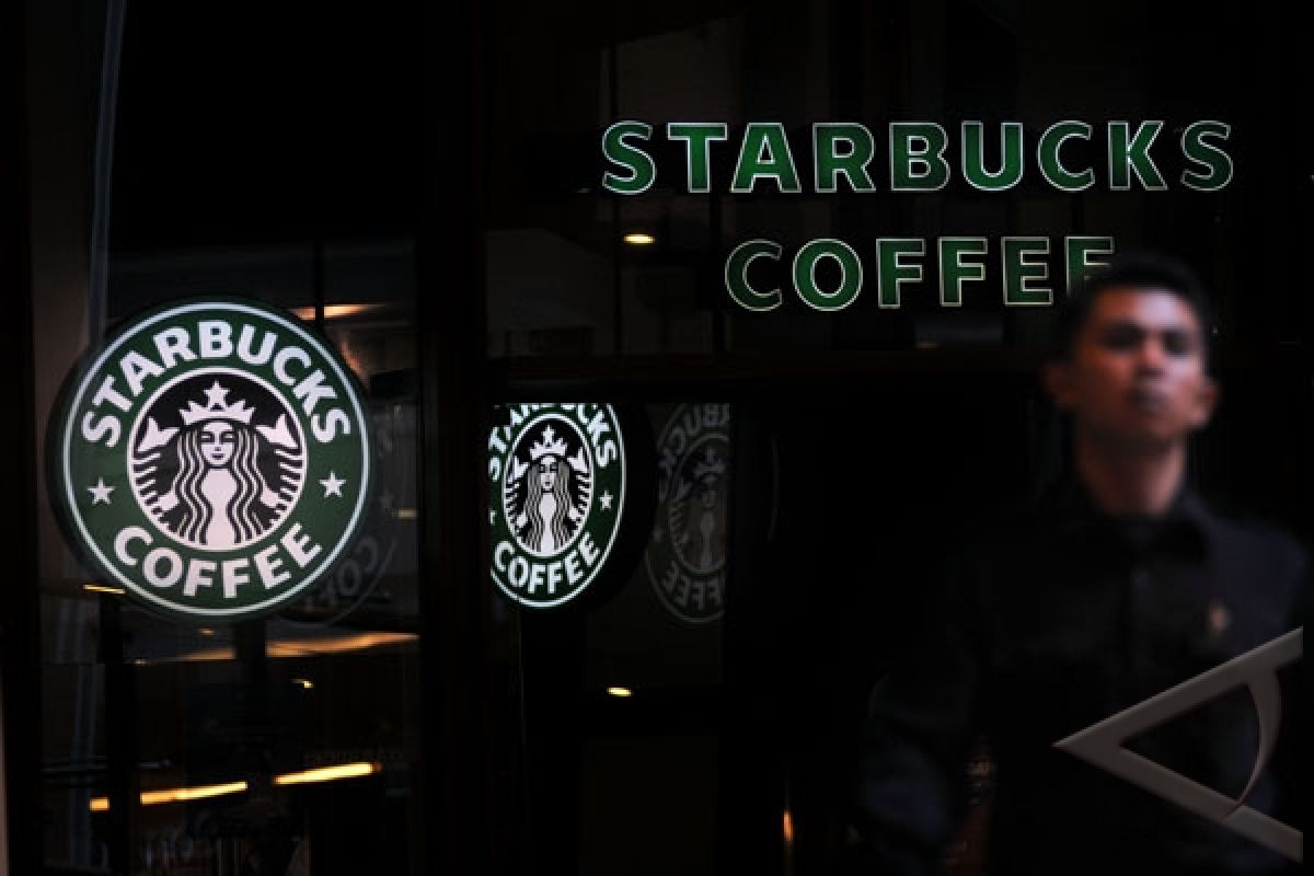 Tourist sues Starbucks over "hidden camera"