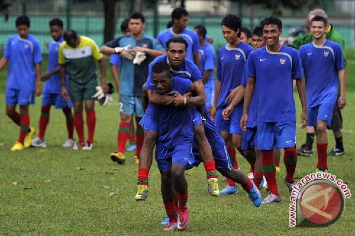 Timnas Pra-Olimpiade Melayat Adjie Massaid 