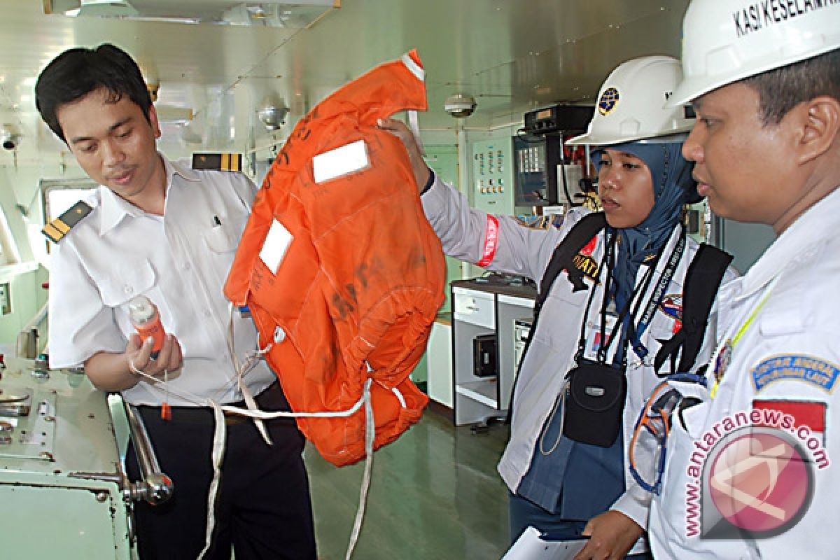 Adpel Banten  Lakukan Cek Fisik Kapal Roro 