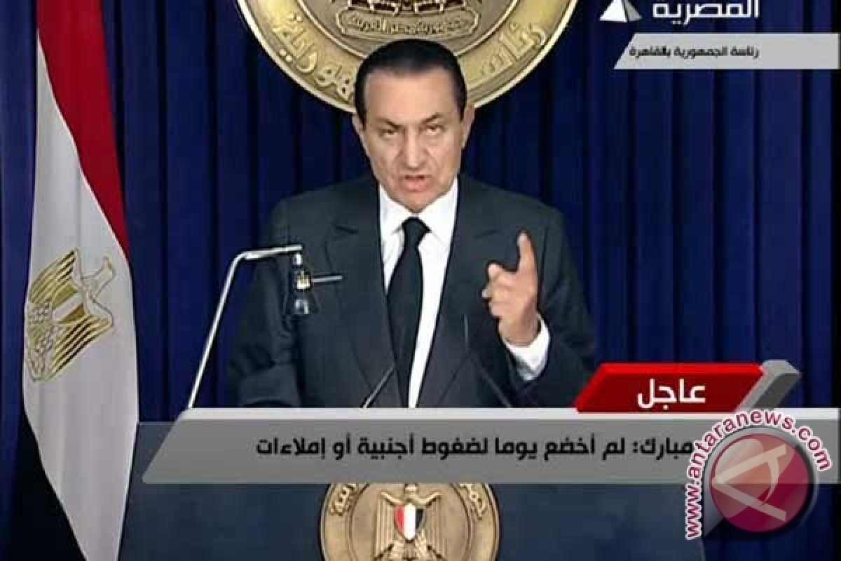 Ousted president Mubarak remains in Egypt - Prime Minister