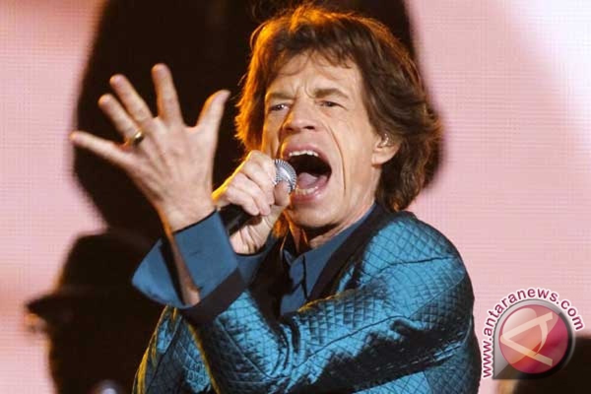 Jagger honorary "ambassador" in Peru`s Amazon