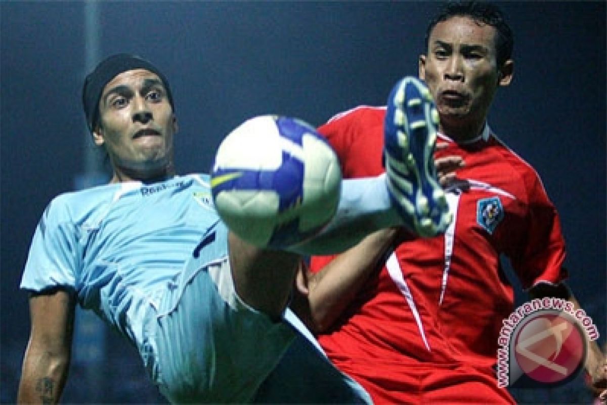 Persela Bekuk PSPS 3-0 