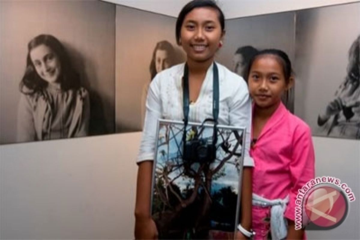 Kisah Gadis Pemulung  Jadi Juara Lomba Foto Internasional Dibukukan