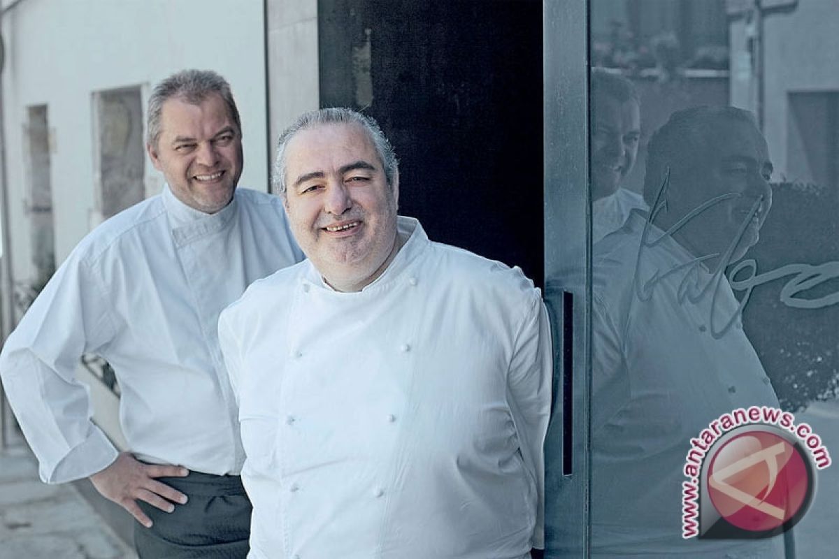 Selebriti Chef Santi Santamaria Meninggal Dunia