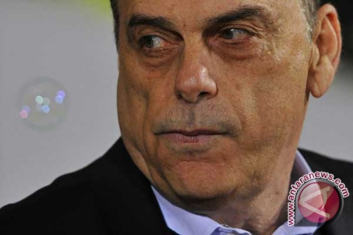 West Ham Pecat Pelatih Avram Grant 